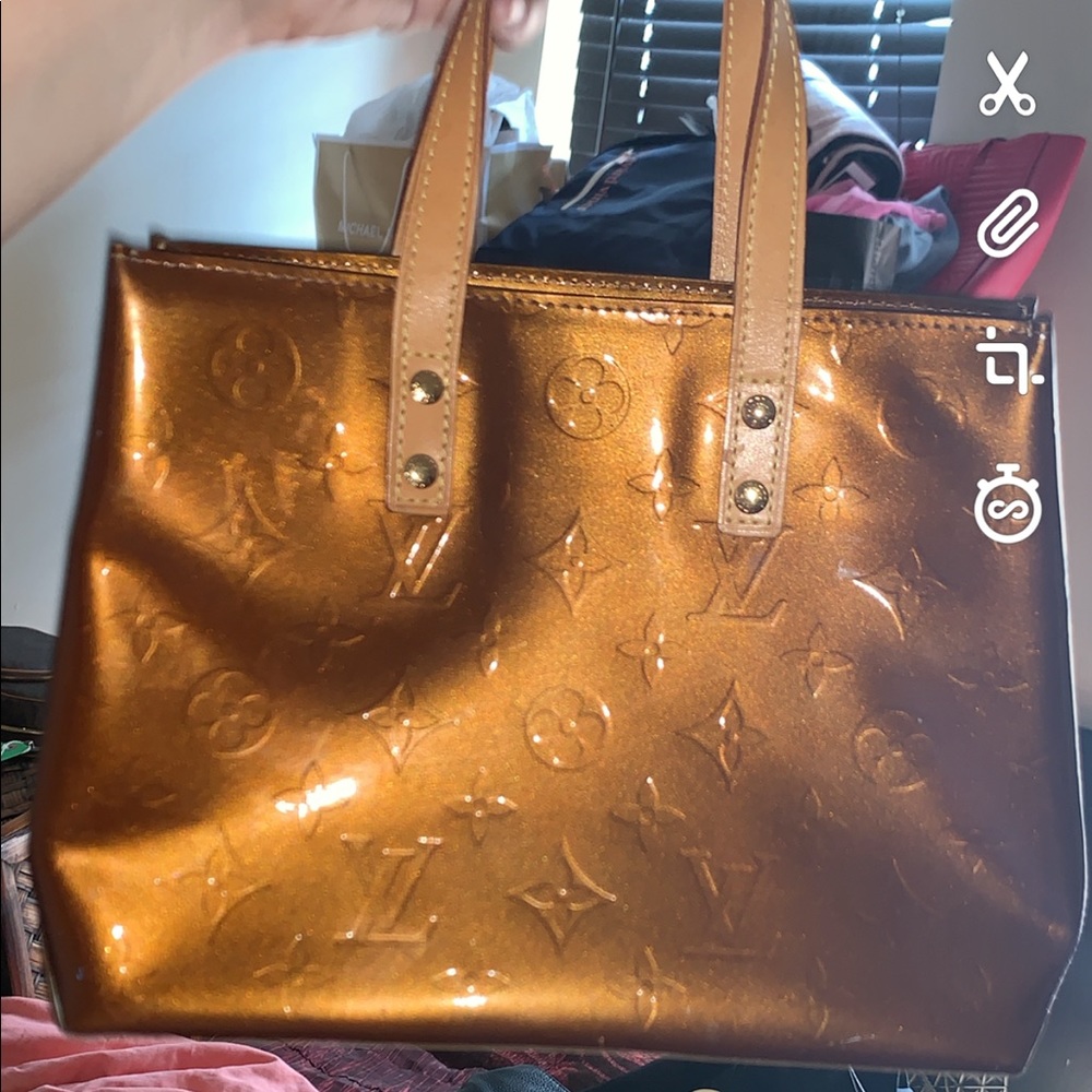 Authentic Louis Vuitton vernis tote